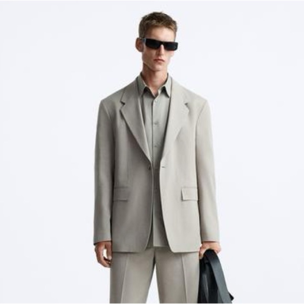 Zara Men’s Relaxed Fit Suit Jacket Mink